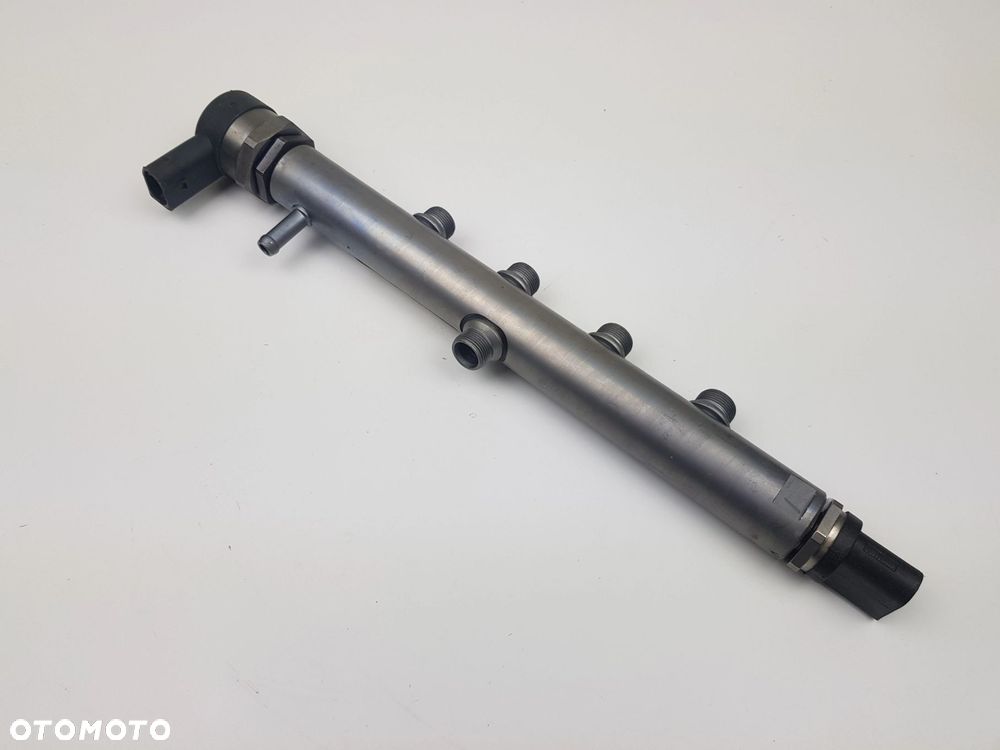 NOWA ORYGINALNA Listwa wtryskowa Mercedes w205 w213 w247 2.0 CDI A6540700095 - 8