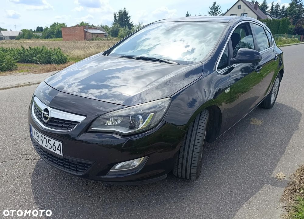Opel Astra 2.0 CDTI Cosmo - 3