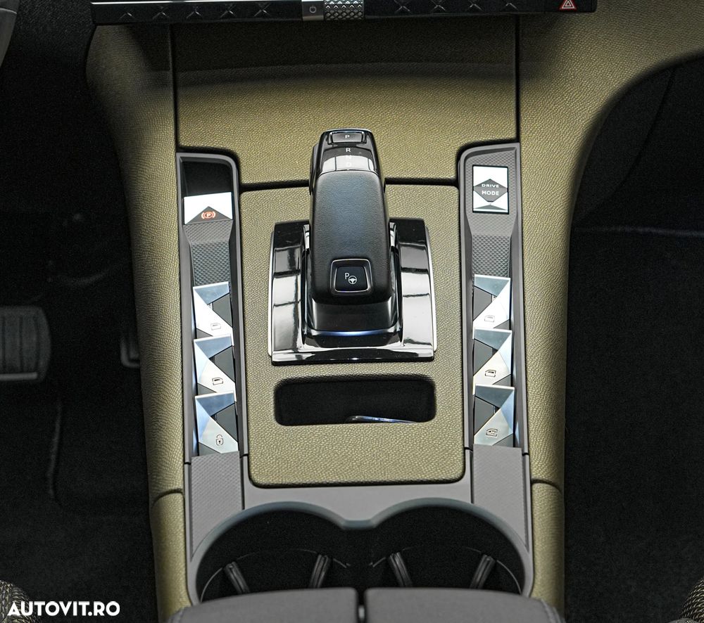 DS Automobiles DS 7 Crossback 1.5 BlueHDi 130 S&S EAT8 BASTILLE+ - 19