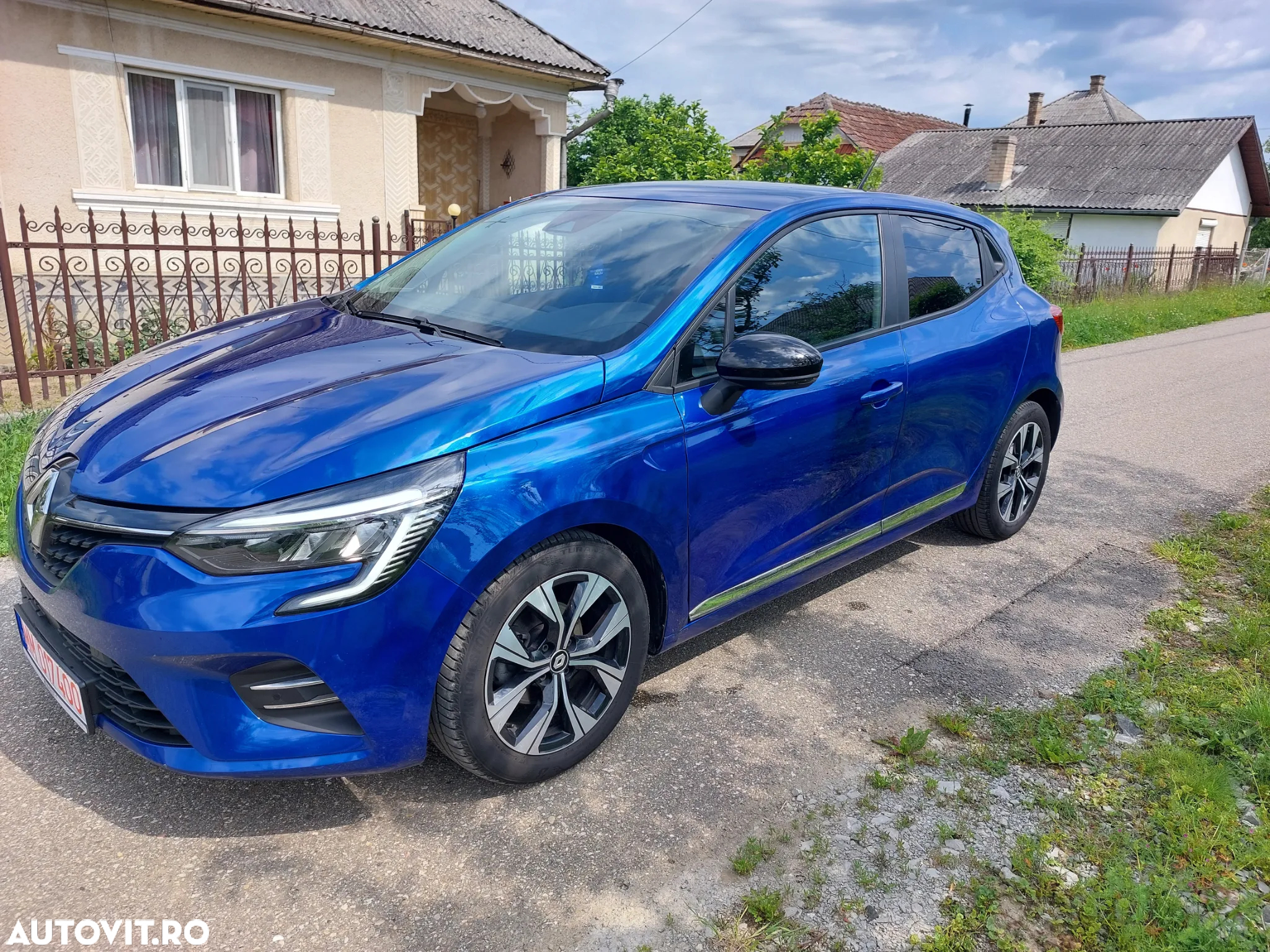 Renault Clio TCe 90 CVT TECHNO - 3