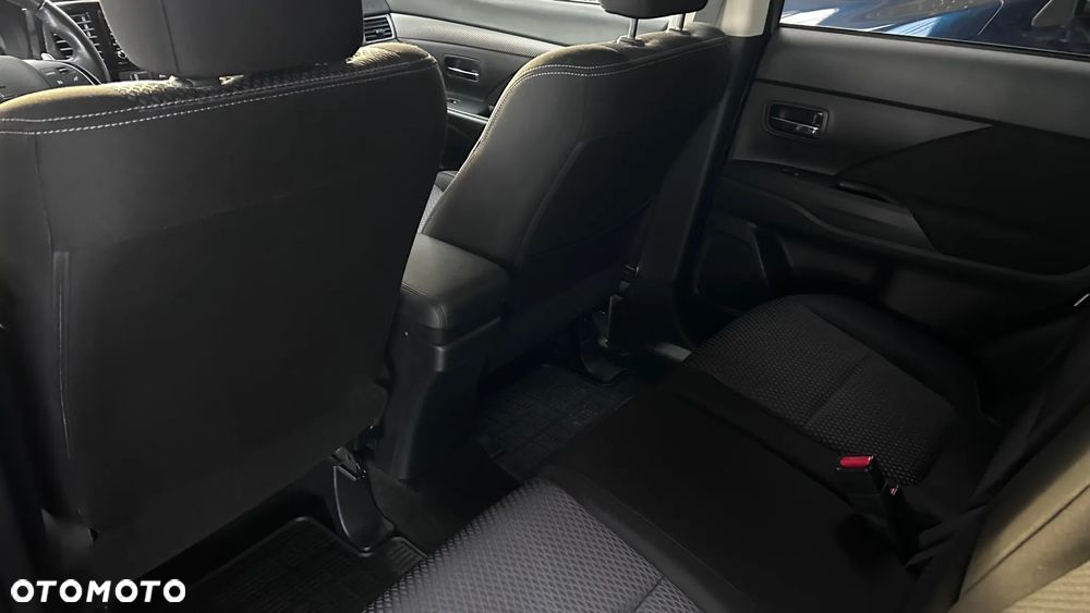 Mitsubishi Outlander 2.0 Intense Comfort 4WD CVT - 12