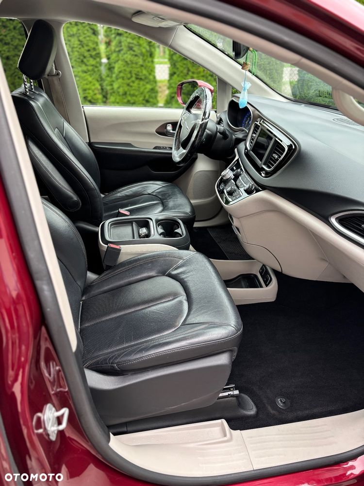 Chrysler Pacifica - 9