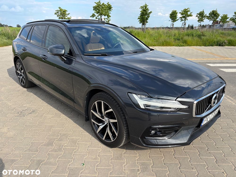 Volvo V60 T6 AWD Momentum Pro - 5
