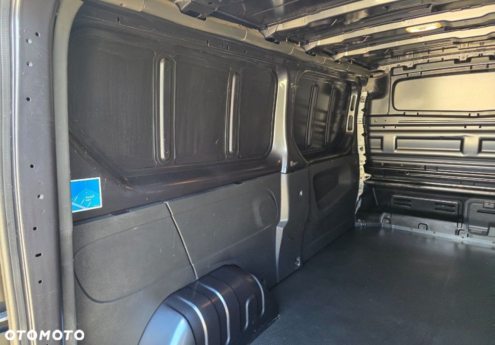Renault Trafic - 28