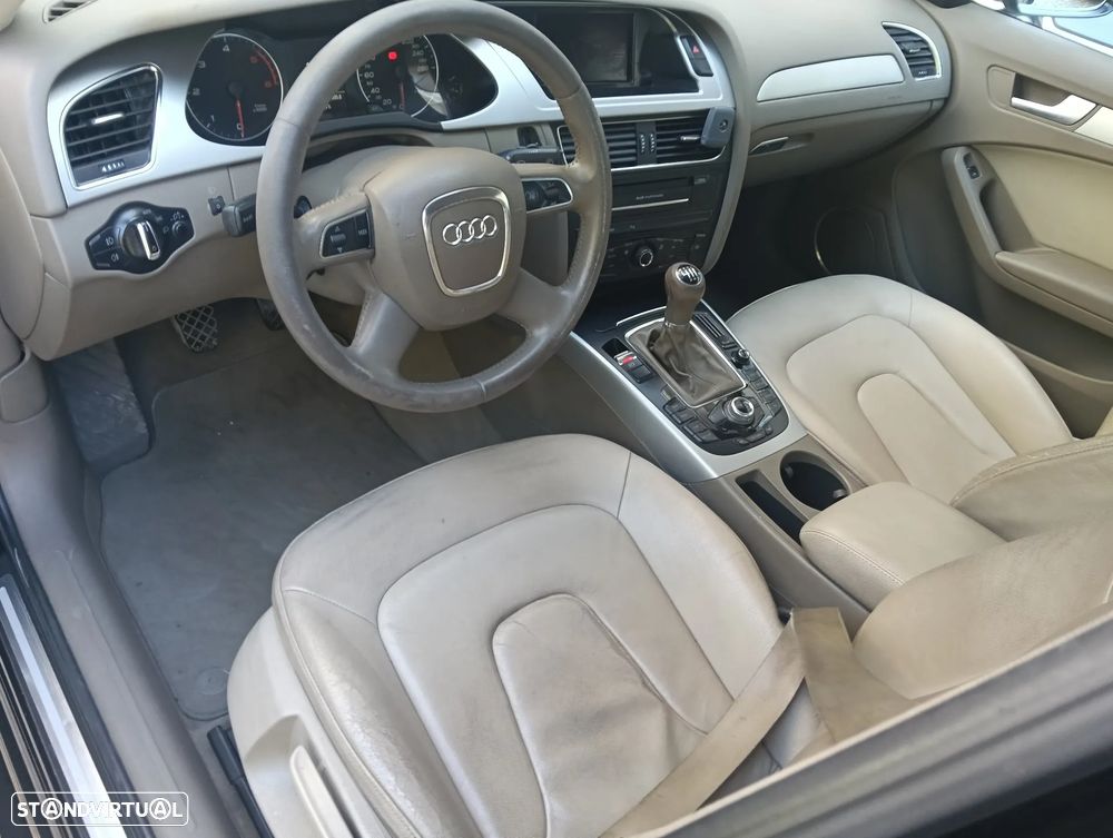 Audi A4 2.0 TDI Business Line Sport - 16