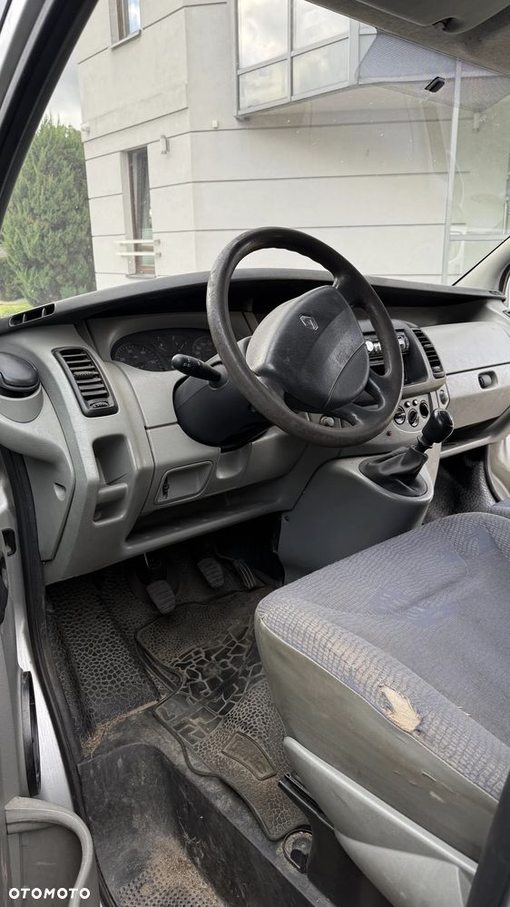 Renault TRAFIC - 4