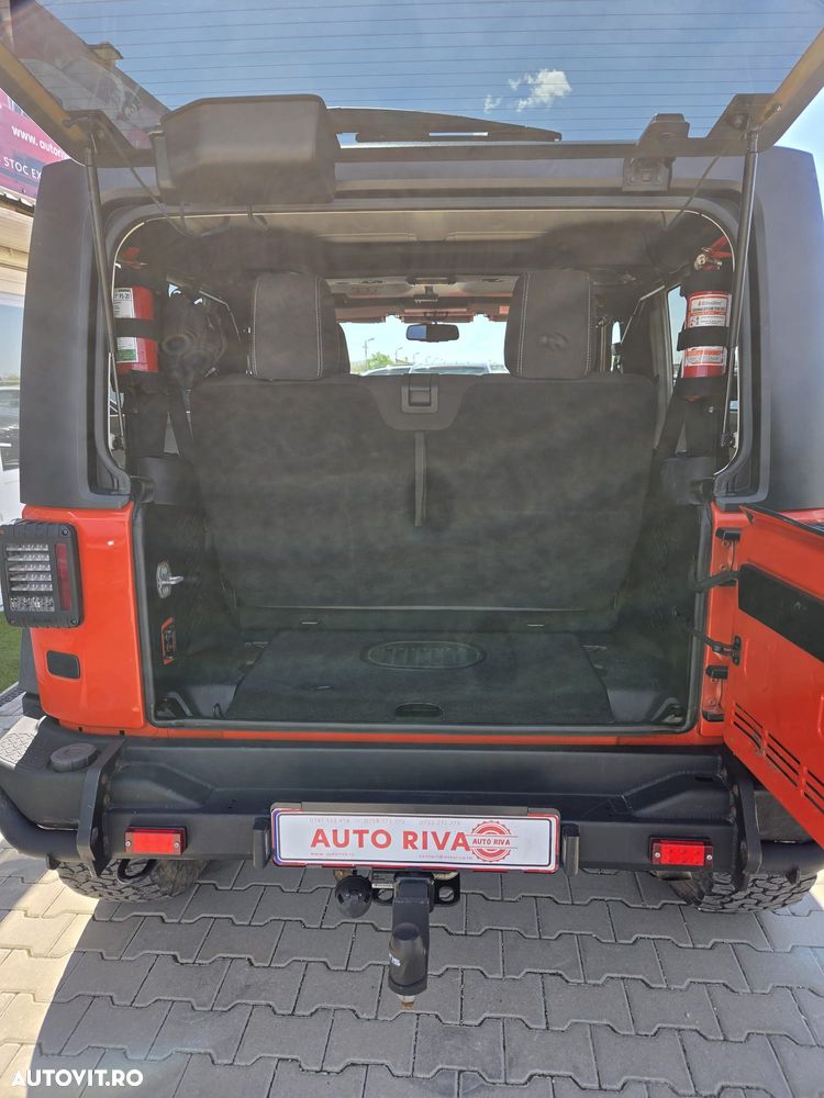 Jeep Wrangler 2.8 CRD AT Rubicon - 28