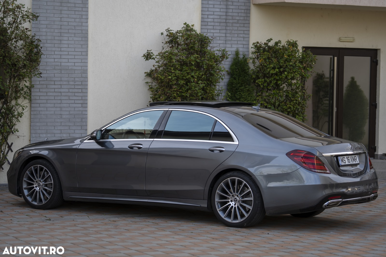 Mercedes-Benz S 560 4MATIC Long Aut. - 12