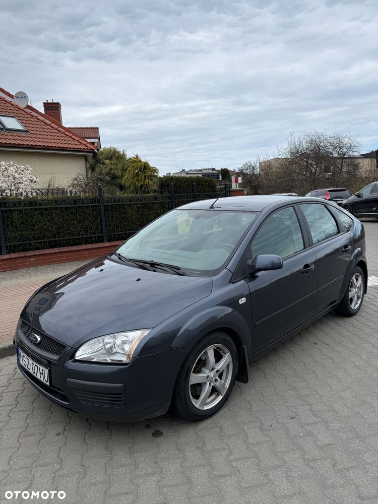 Ford Focus ver-1-8-tdci-ambiente - 3