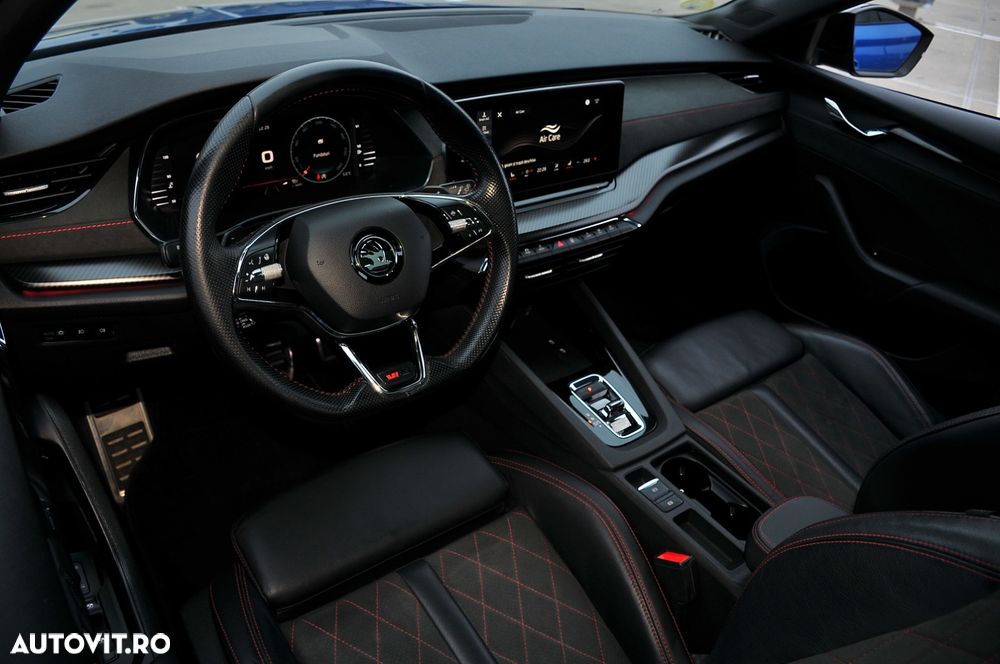 Skoda Octavia Combi 2.0 TDI DSG RS - 12