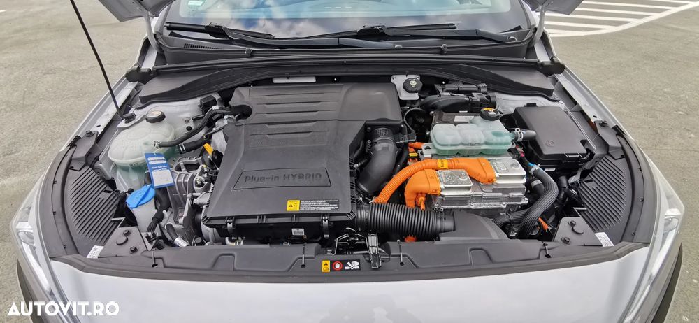 Hyundai IONIQ 1.6 GDI Premium - 27