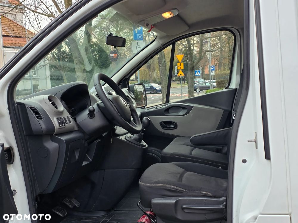 Renault Trafic - 10