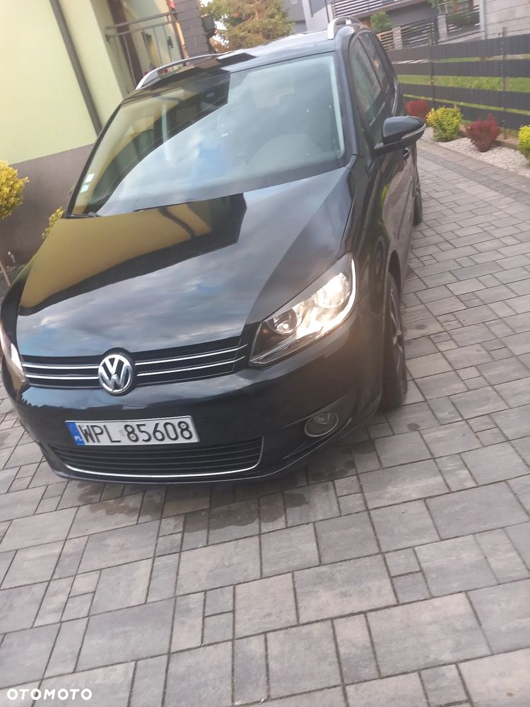 Volkswagen Touran - 1