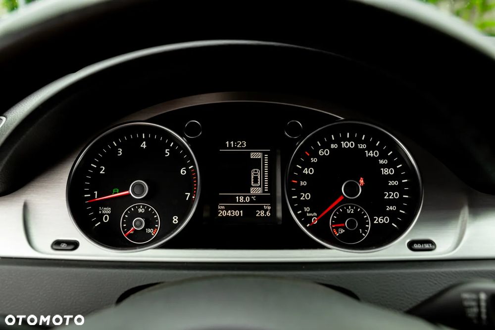 Volkswagen Passat Variant 2.0 TSI Highline - 37