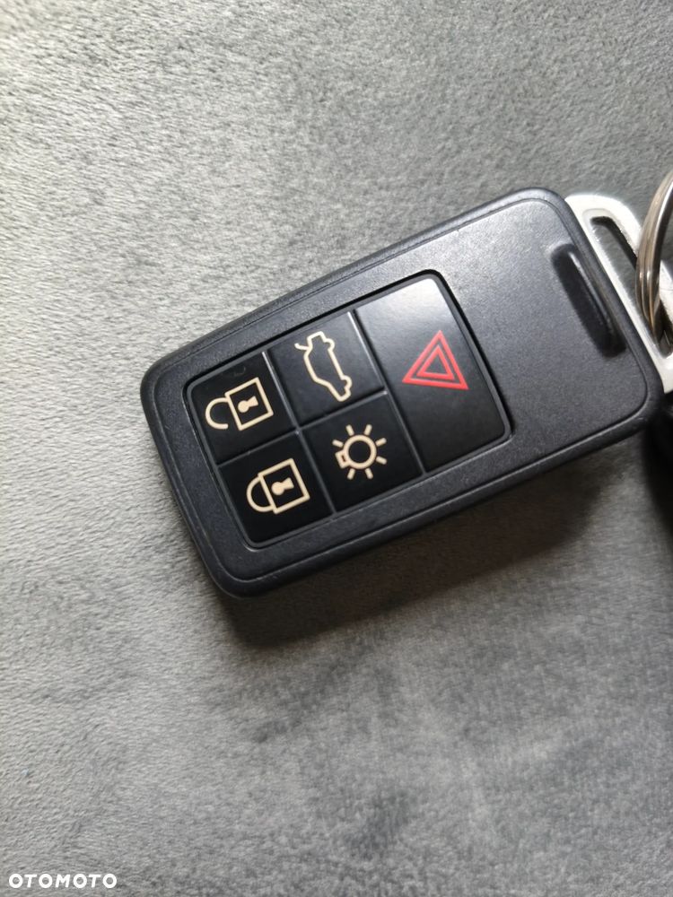 Volvo V40 T3 Drive-E Momentum - 13