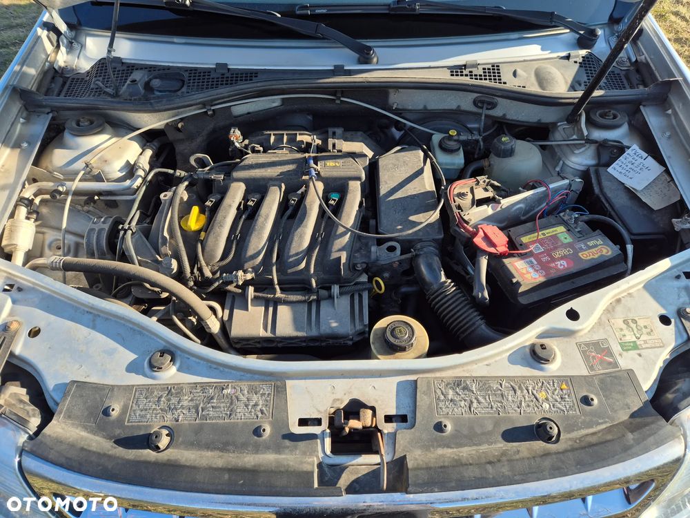 Dacia Duster 1.6 Laureate - 13