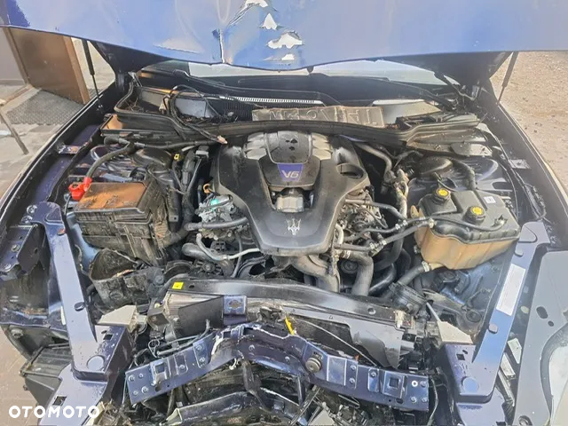 Maserati Quattroporte - 2