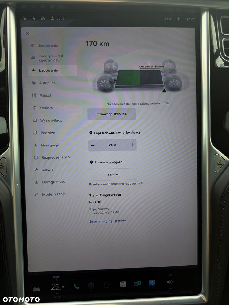 Tesla Model S - 24