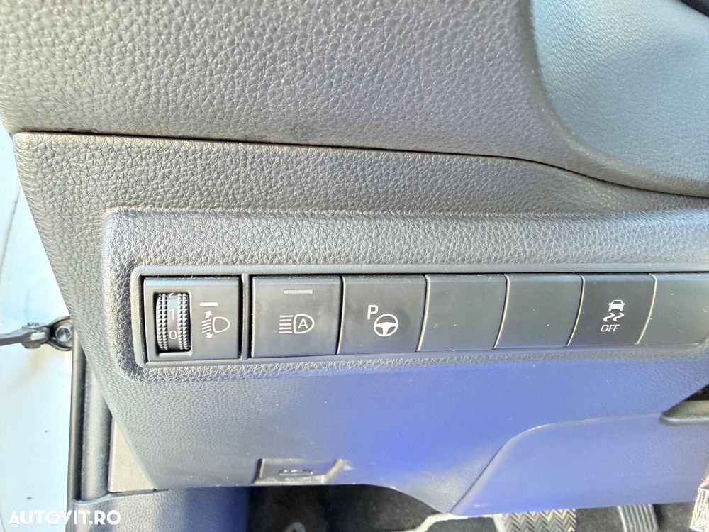 Toyota Corolla 1.8 HSD TS Exclusive - 30