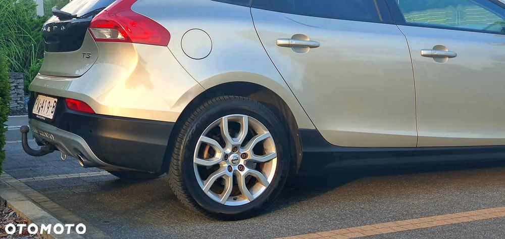 Volvo V40 T3 Geartronic Summum - 25