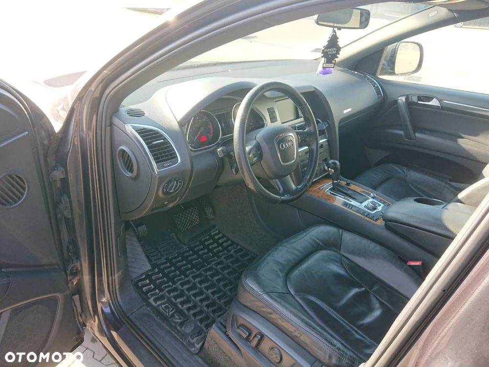 Audi Q7 - 6