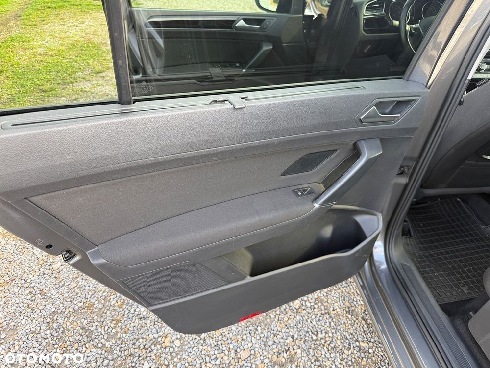 Volkswagen Touran 1.4 TSI (BlueMotion Technology) DSG Comfortline - 31