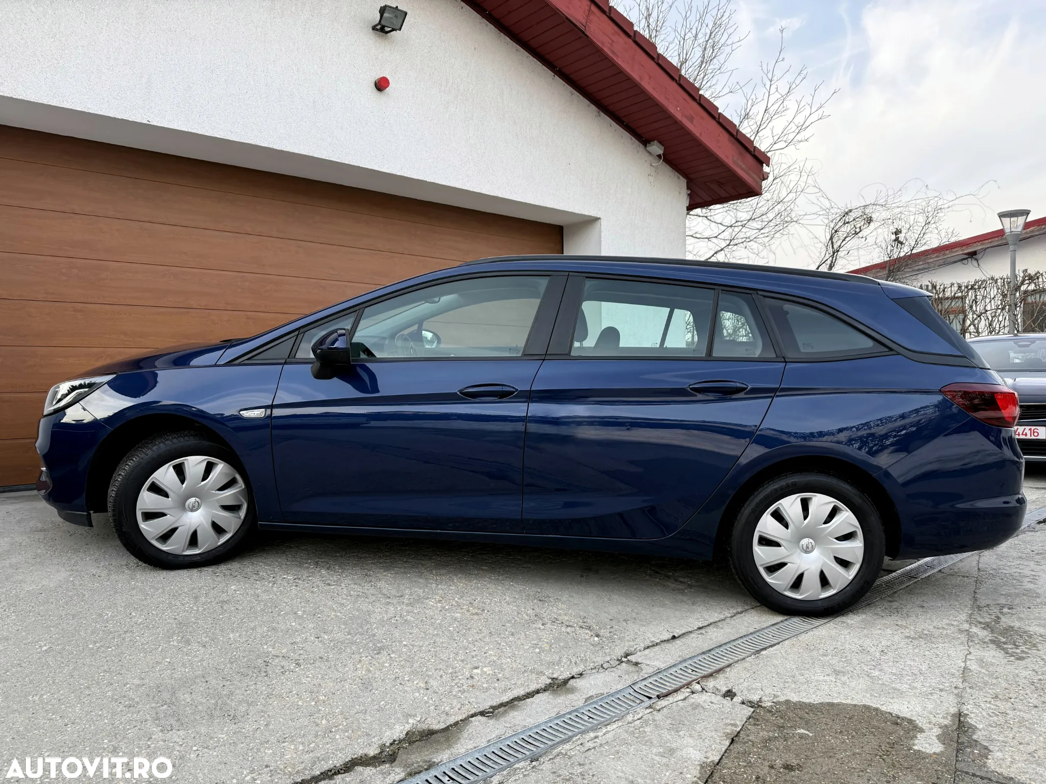 Opel Astra Sports Tourer 1.2 Turbo Enjoy - 22