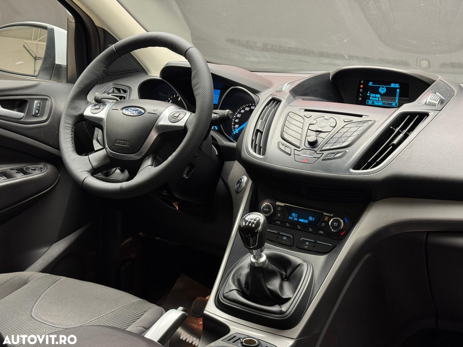Ford Kuga - 7