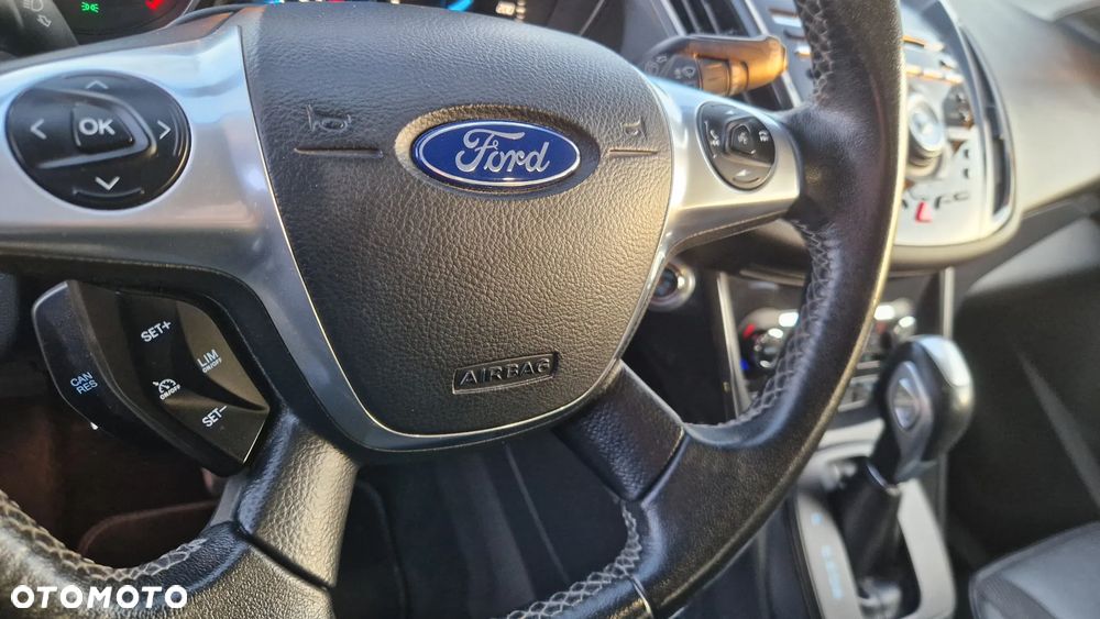 Ford Kuga 2.0 TDCi 4x4 Titanium - 28