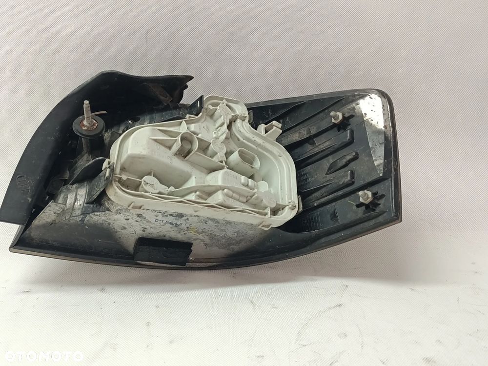 Audi A3 8P 3 drzwi lampy tylne ciemne diodowe - 7