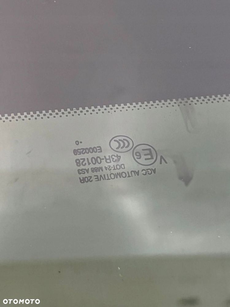 43R00128 Szybka trójkątna drzwi tylnych Audi S5 - 7