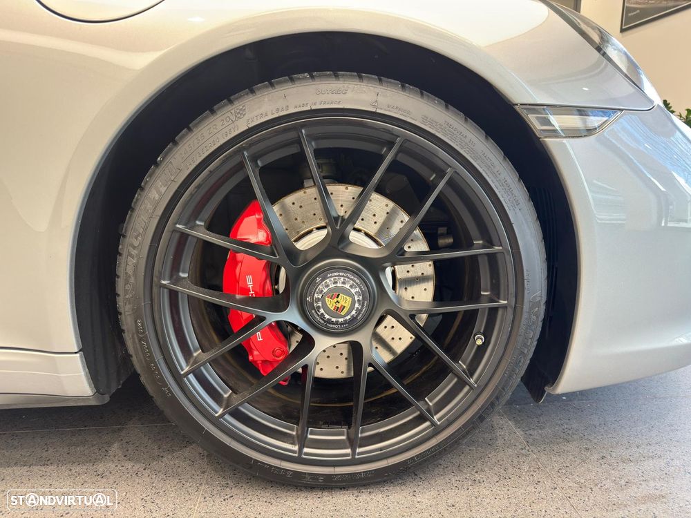 Porsche 911 (991) Carrera 4 GTS PDK - 17
