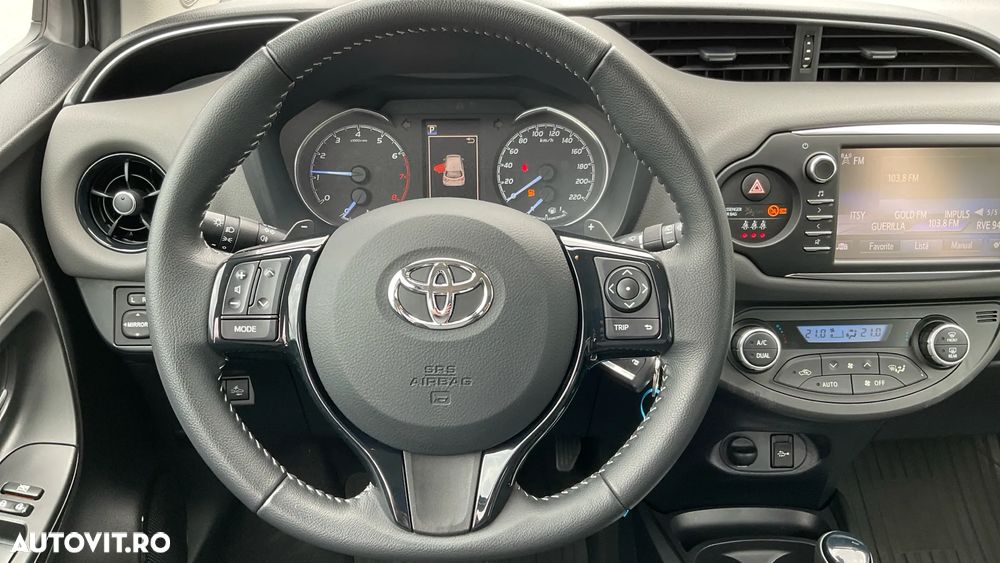 Toyota Yaris - 13