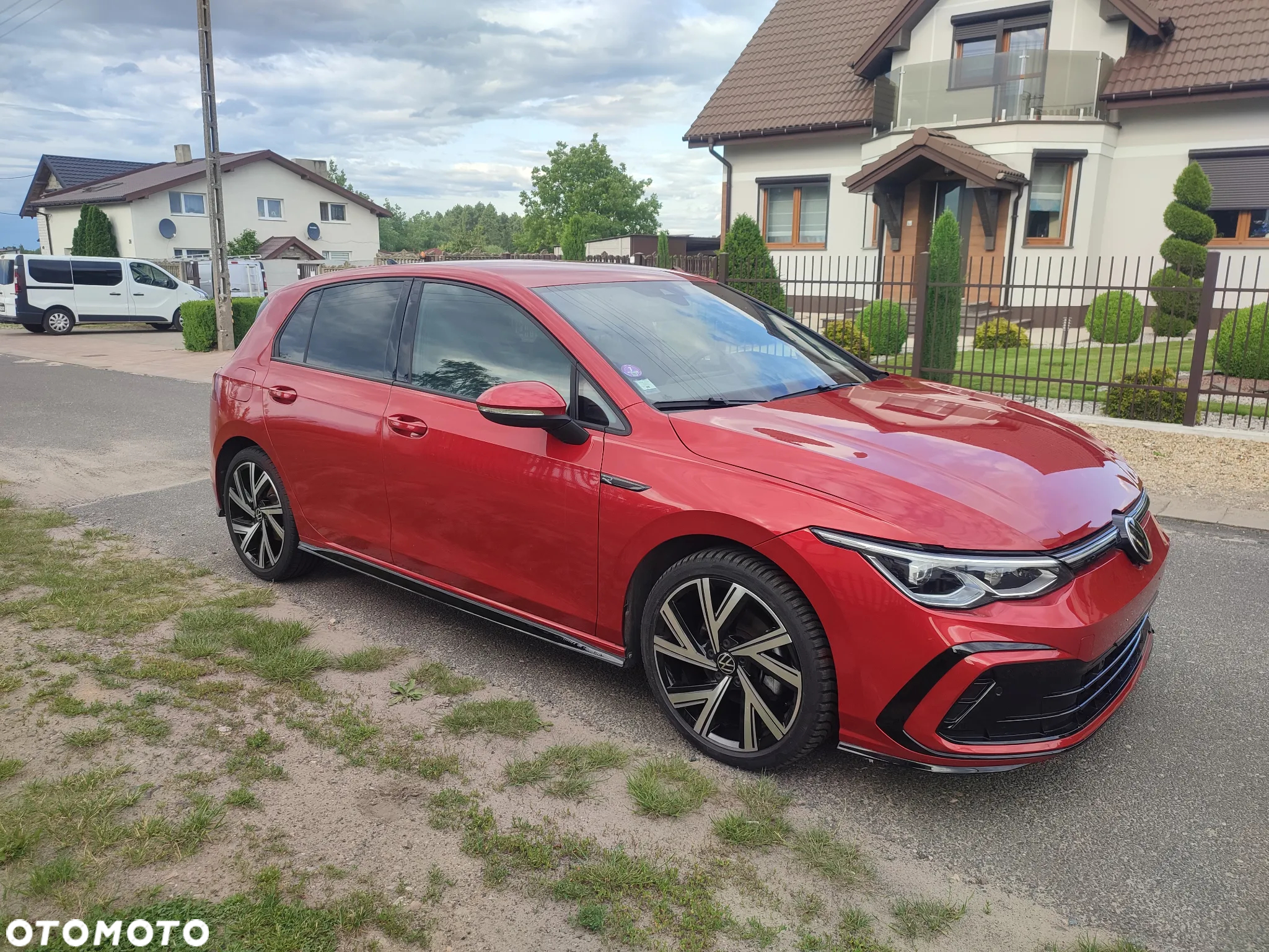 Volkswagen Golf 1.5 eTSI OPF DSG R-Line - 2