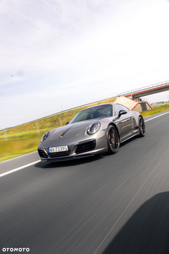 Porsche 911 Carrera 4S PDK - 2