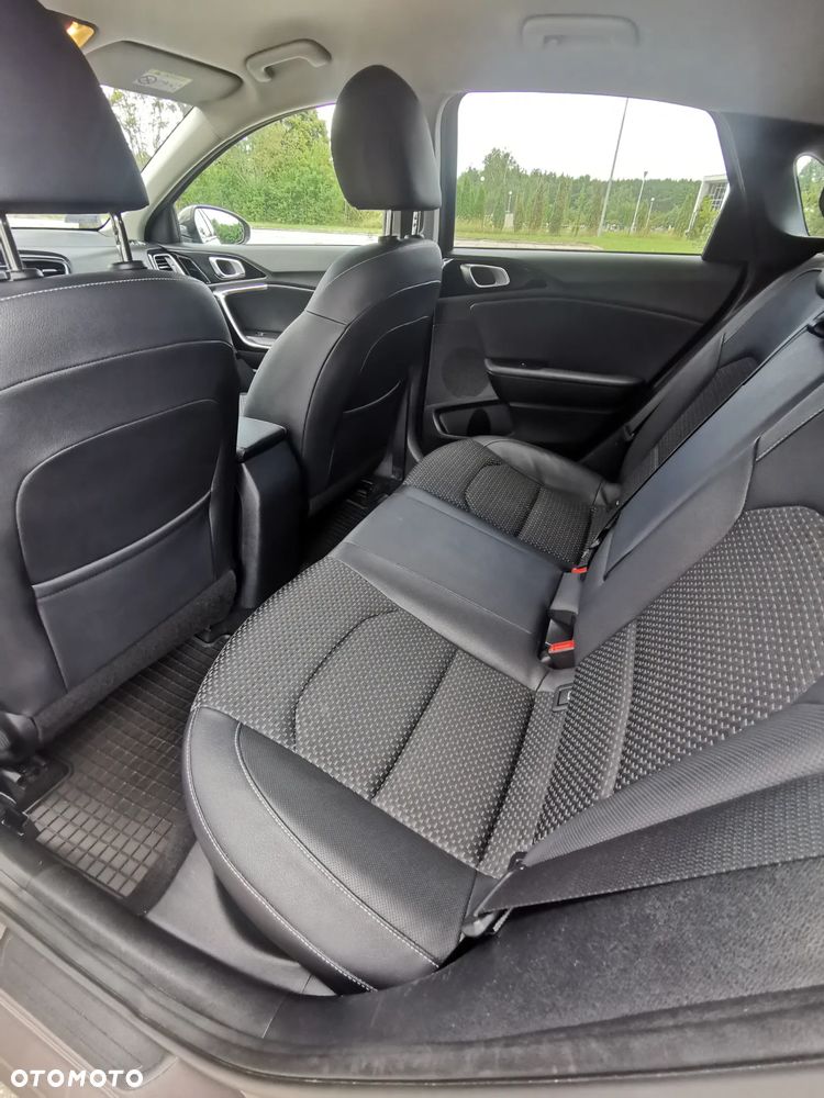 Kia Ceed 1.4 L - 13