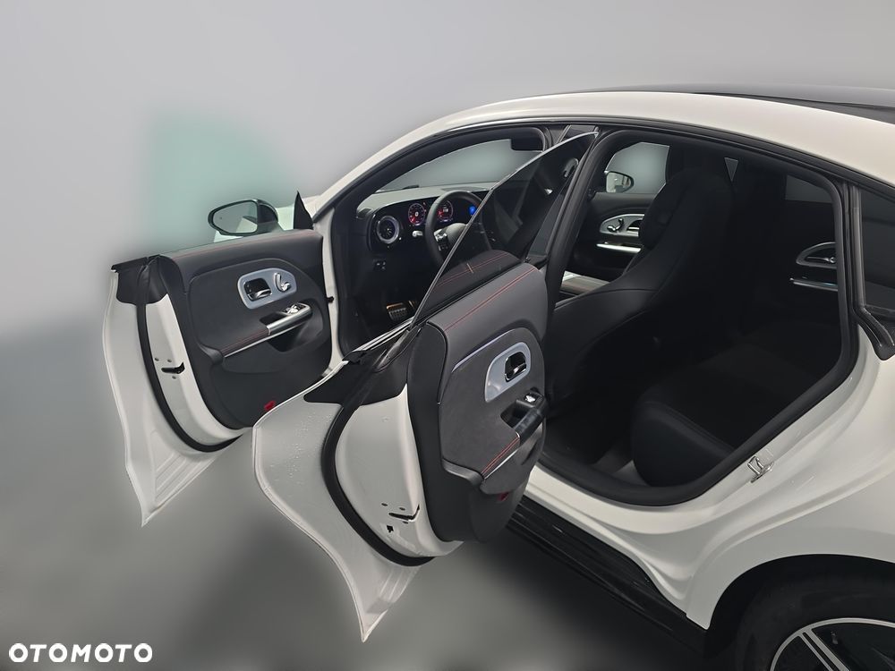 Mercedes-Benz CLA 200 mHEV 8G-DCT - 11