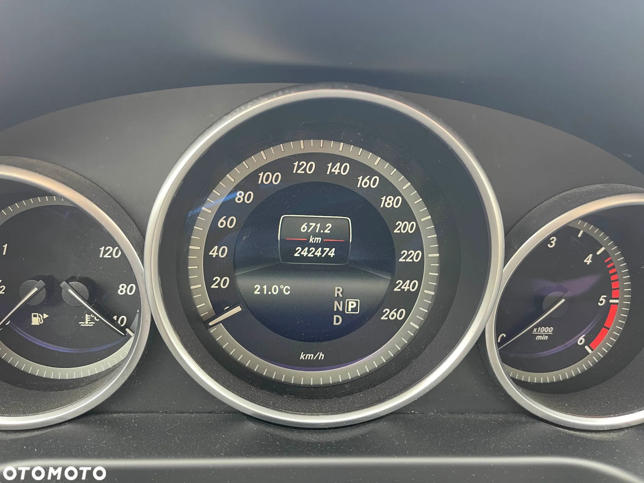 Mercedes-Benz Klasa E 220 T BlueTEC BlueEFFICIENCY Edition 9G-TRONIC Edition - 30