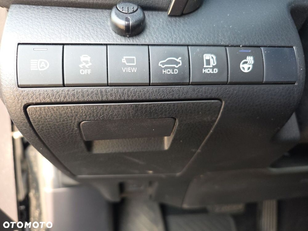 Toyota Camry 2.5 Hybrid Executive CVT - 13