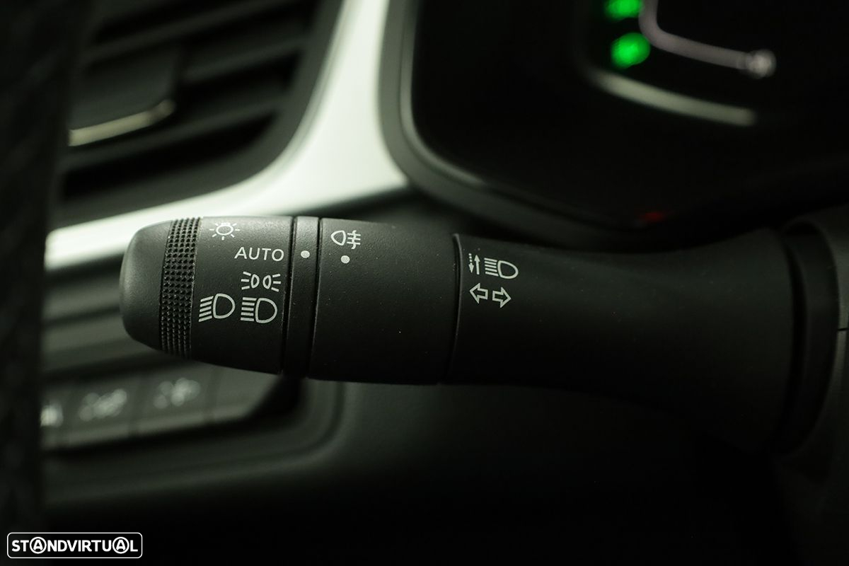 Renault Captur 1.0 TCe Techno Bi-Fuel - 17