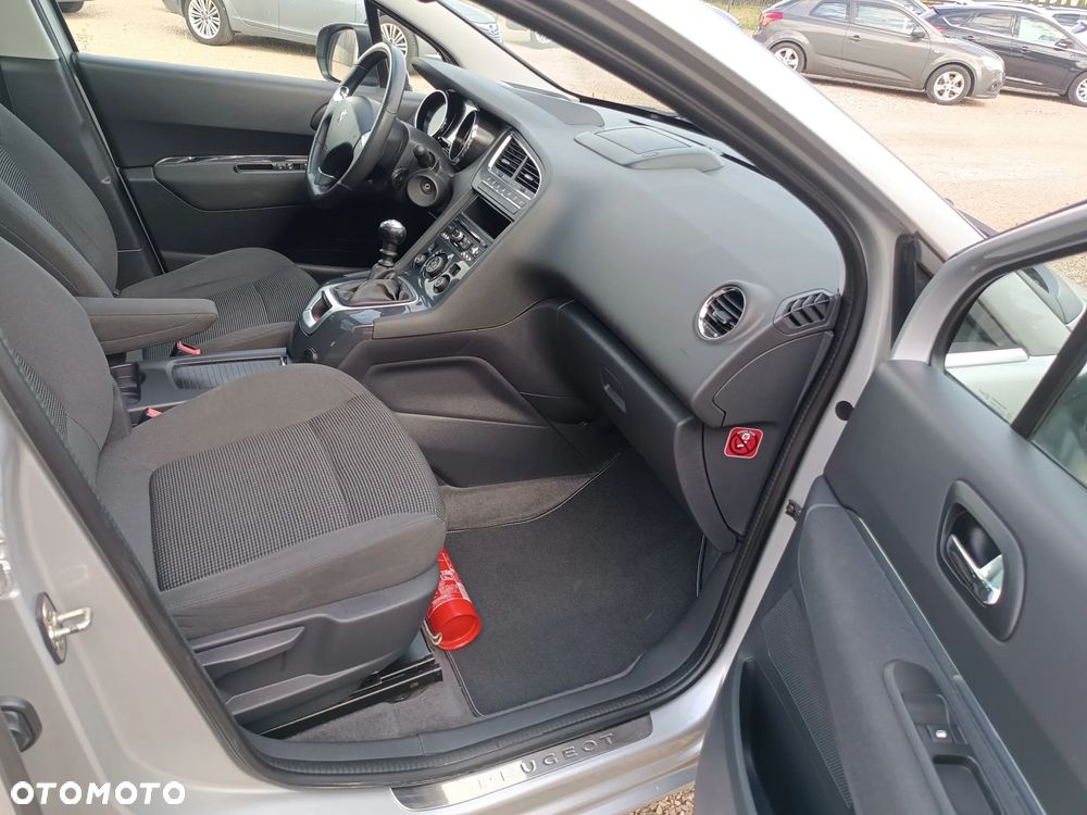 Peugeot 5008 1.6 HDi Access 7os - 28