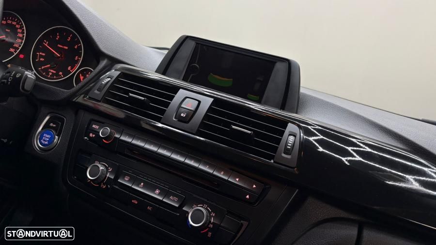 BMW 318 d xDrive Line Sport - 15