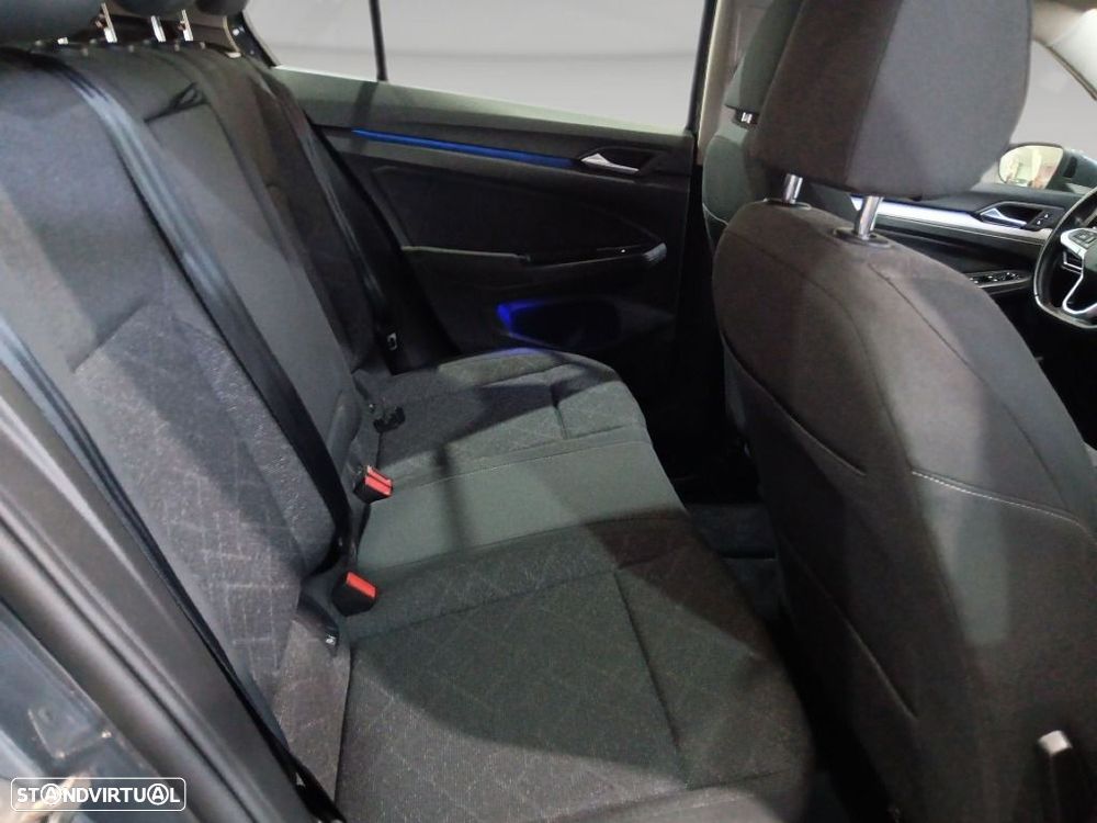 VW Golf 2.0 TDI Life - 24