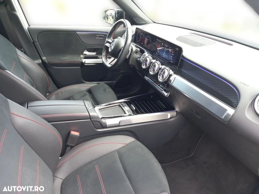 Mercedes-Benz GLB - 14