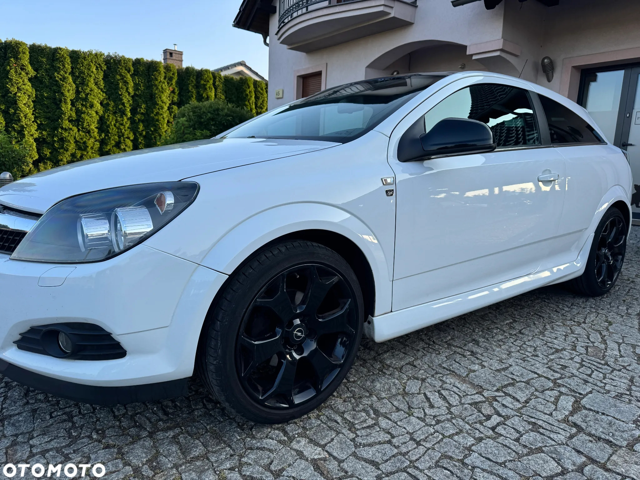 Opel Astra GTC 1.8 Edition 111 Jahre - 9