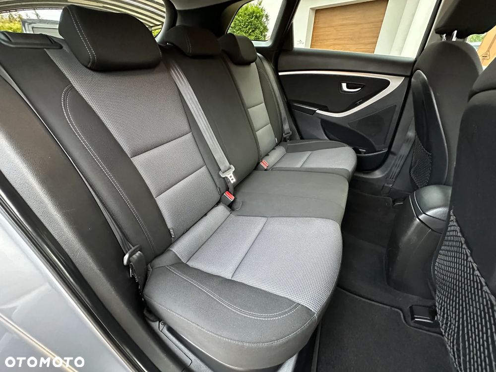Hyundai i30 1.6 GDI Premium - 22