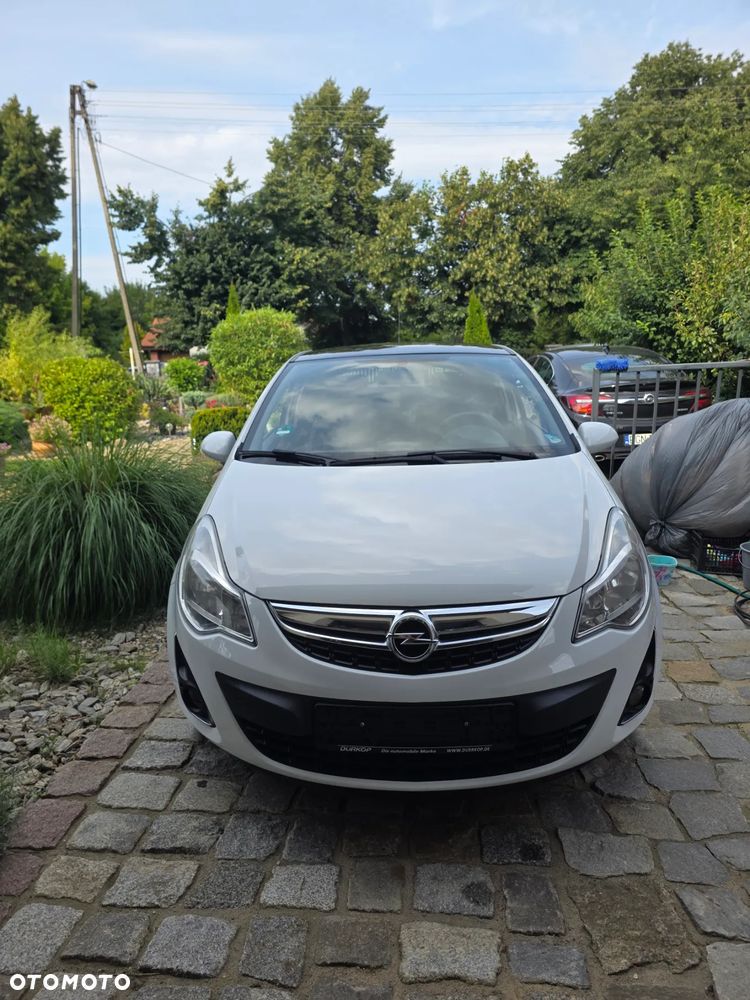 Opel Corsa 1.4 16V Cosmo - 11