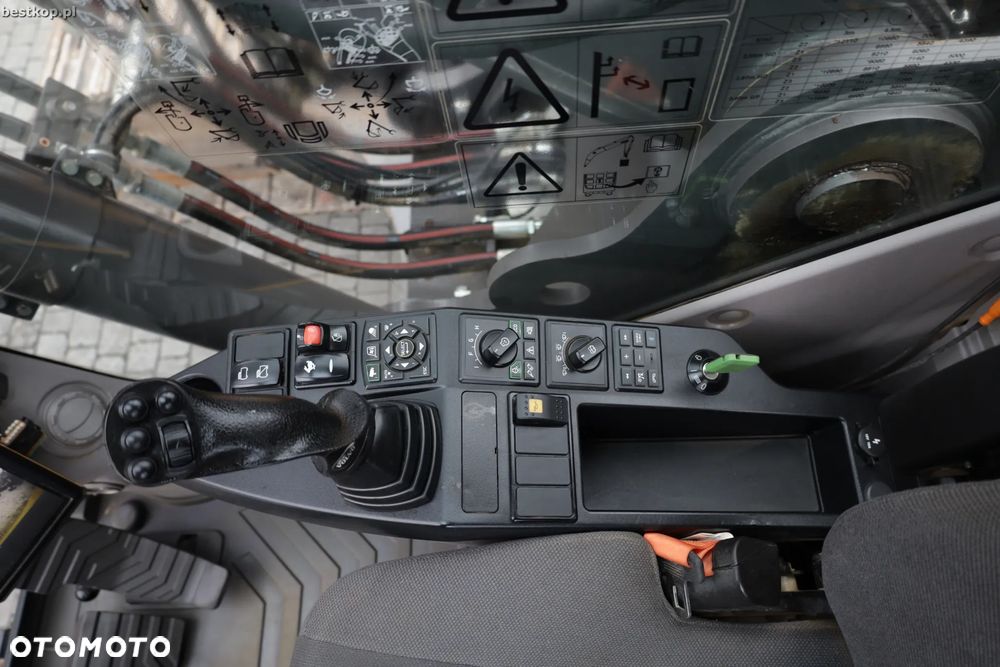 Volvo EC300E NL - 24