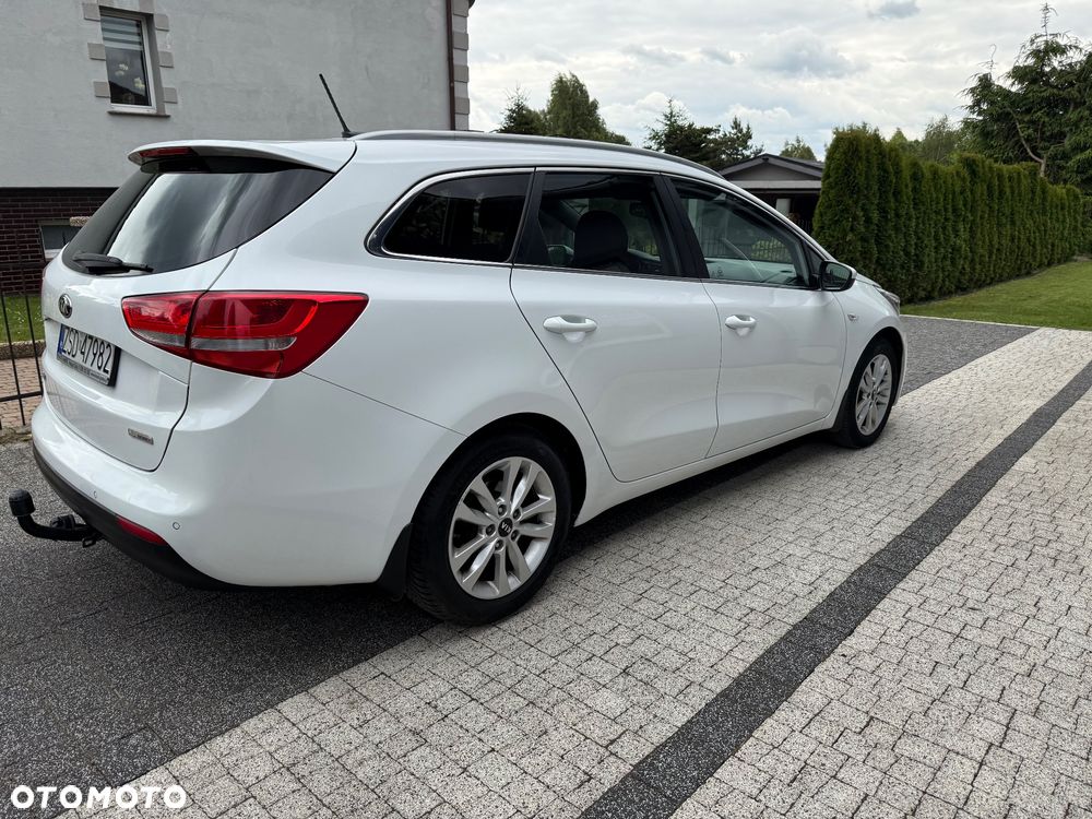 Kia Ceed 1.6 CRDi 136 ISG SW Spirit - 5