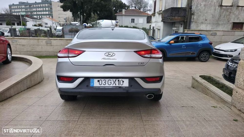 Hyundai i30 Fastback - 6
